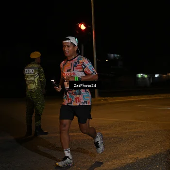 Runner Photo 7674903