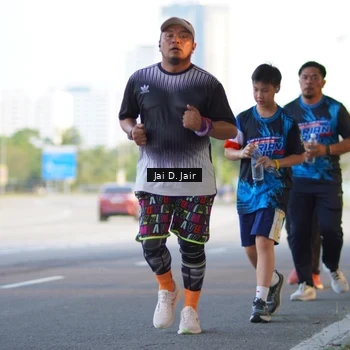 Runner Photo 7674913