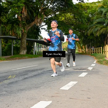 Runner Photo 7674918
