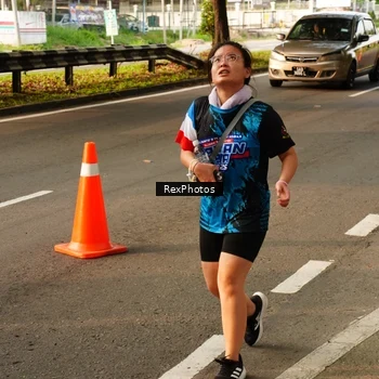 Runner Photo 7674940