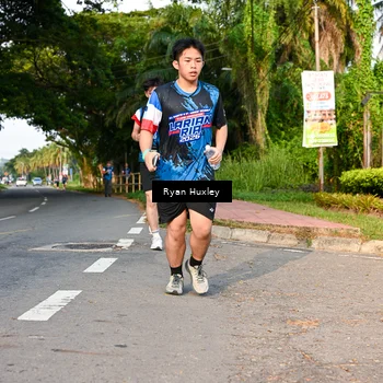 Runner Photo 7674973