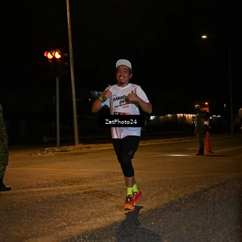 Runner Photo 7674978