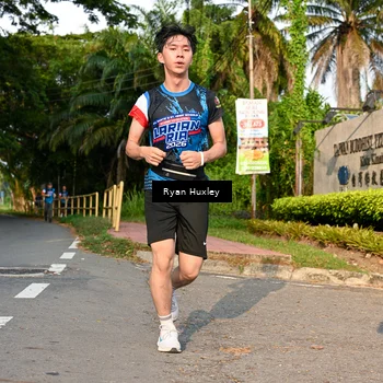Runner Photo 7674990
