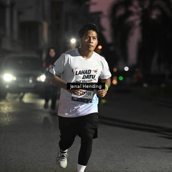 Runner Photo 7674993
