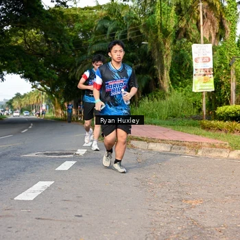 Runner Photo 7675002