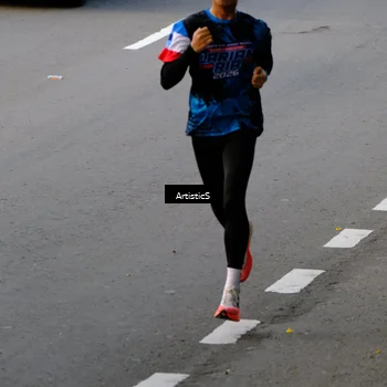 Runner Photo 7675013