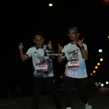 Runner Photo 7675020