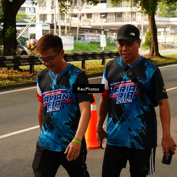 Runner Photo 7675037