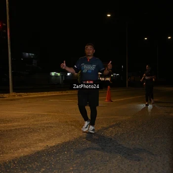 Runner Photo 7675039