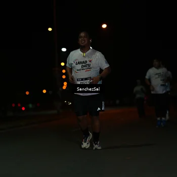 Runner Photo 7675050
