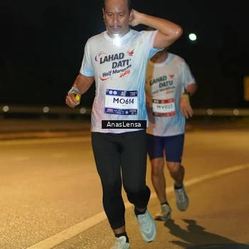 Runner Photo 7675067