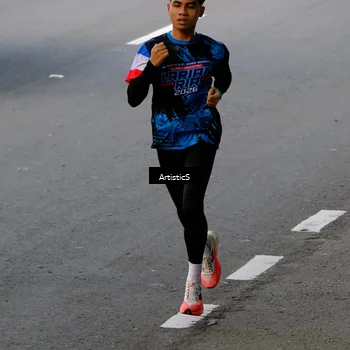 Runner Photo 7675070