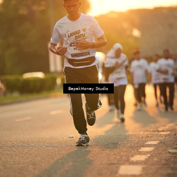 Runner Photo 7675078