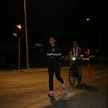Runner Photo 7675079