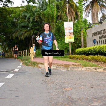 Runner Photo 7675096