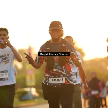 Runner Photo 7675100