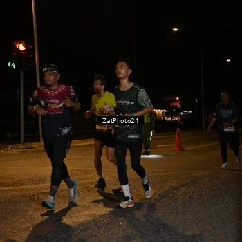 Runner Photo 7675101