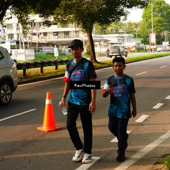 Runner Photo 7675102