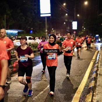 Runner Photo 7675117