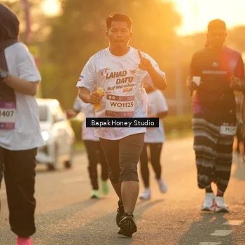 Runner Photo 7675129