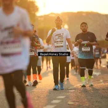 Runner Photo 7675130