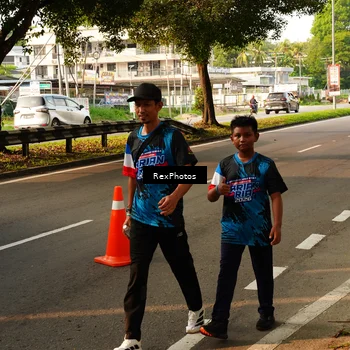 Runner Photo 7675135