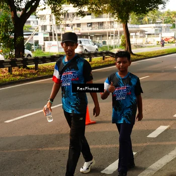 Runner Photo 7675142