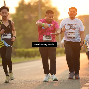Runner Photo 7675165
