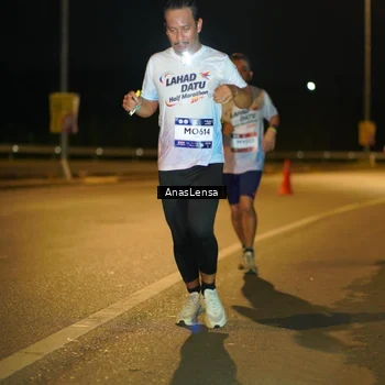 Runner Photo 7675169
