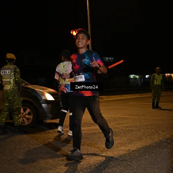 Runner Photo 7675172