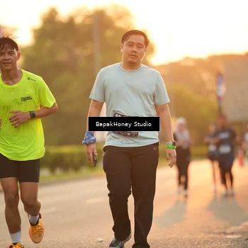 Runner Photo 7675178