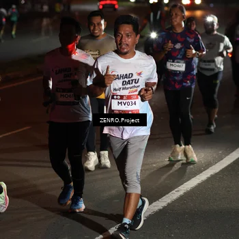 Runner Photo 7675205