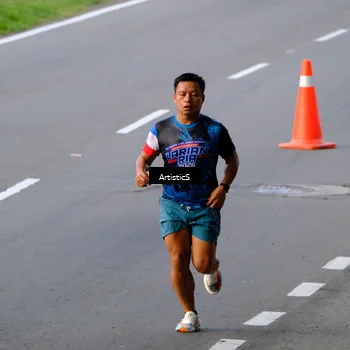 Runner Photo 7675236