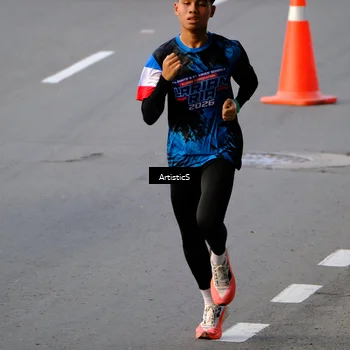 Runner Photo 7675244