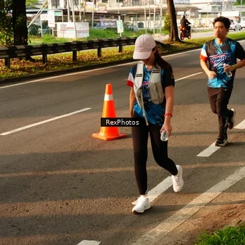Runner Photo 7675245