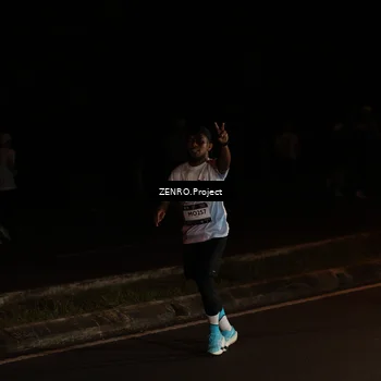 Runner Photo 7675248