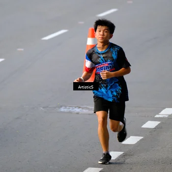Runner Photo 7675252