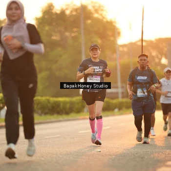 Runner Photo 7675264
