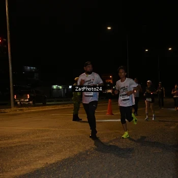 Runner Photo 7675295