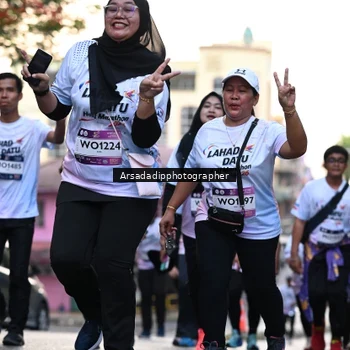 Runner Photo 7675303