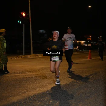 Runner Photo 7675330