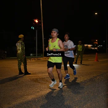 Runner Photo 7675335
