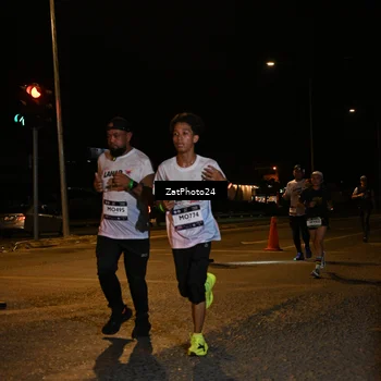 Runner Photo 7675337