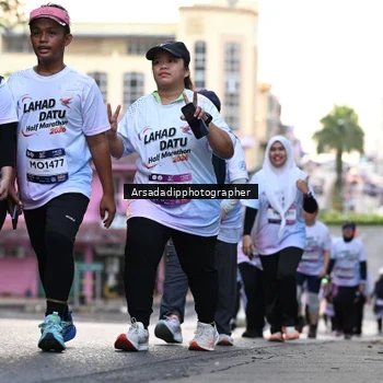 Runner Photo 7675339