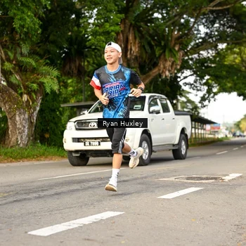 Runner Photo 7675341