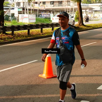 Runner Photo 7675345