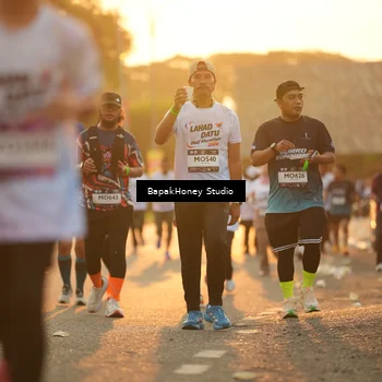 Runner Photo 7675346