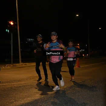 Runner Photo 7675350