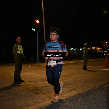 Runner Photo 7675359
