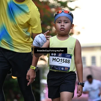 Runner Photo 7675360